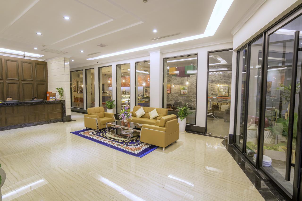Paradise Hotel Phnom Penh Exterior photo